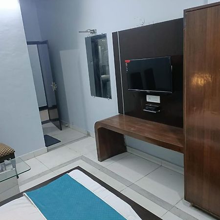 Mahoba Hotel Krishna Residency מראה חיצוני תמונה